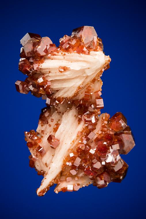 VANADINITE on BARITE